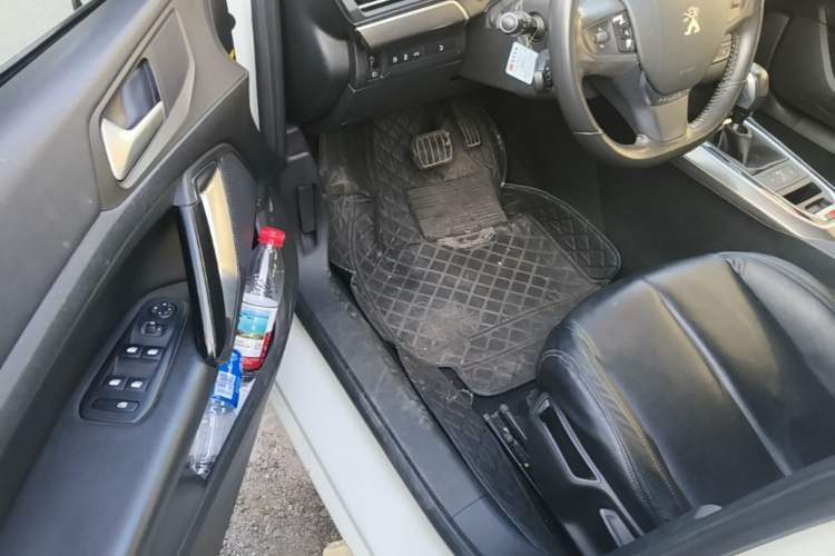Used Peugeot 408 2014 1.8L Automatic Luxury Edition Driver Seat