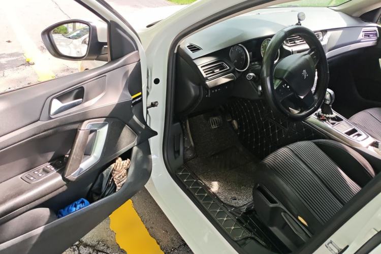 Used Peugeot 408 2014 1.8L Automatic Luxury Edition Driver Seat