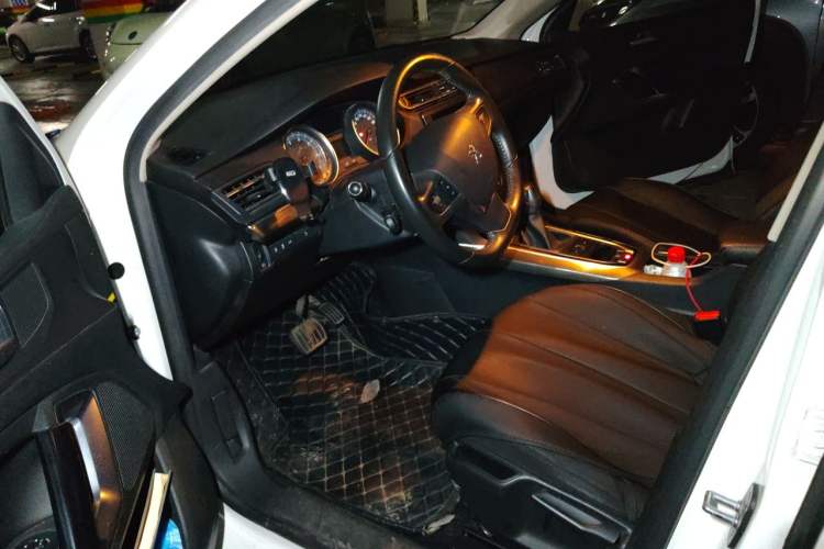 Used Peugeot 408 2014 1.8L Automatic Luxury Edition Driver Seat