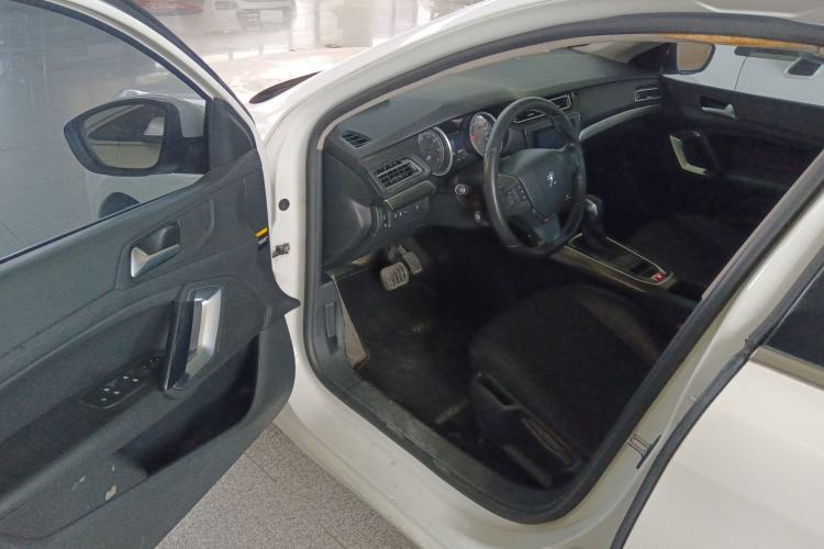 Used Peugeot 408 2014 1.8L Automatic Luxury Edition Driver Seat