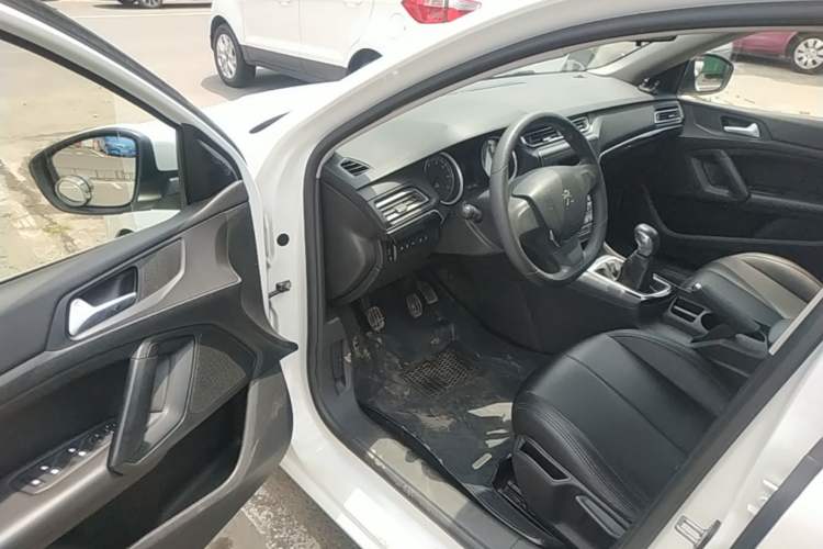 Used Peugeot 408 2014 1.8L Manual Leading Edition Driver Seat
