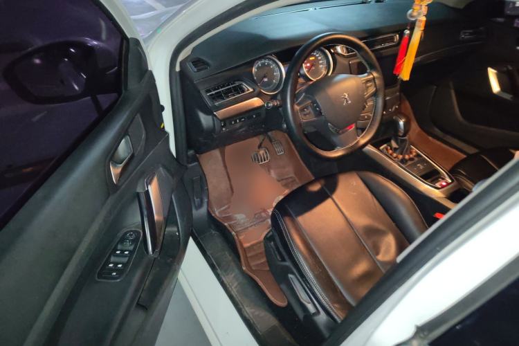 Used Peugeot 408 2014 1.8L Automatic Luxury Edition Driver Seat