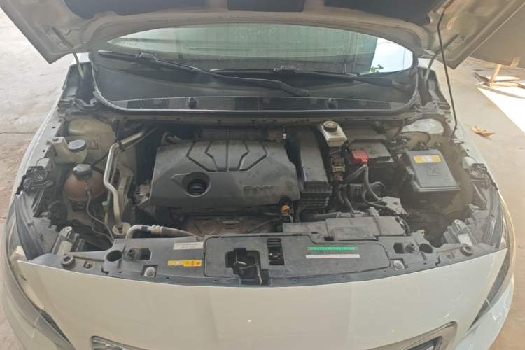 Used Peugeot 408 2014 1.8L Automatic Luxury Edition Engine Bay