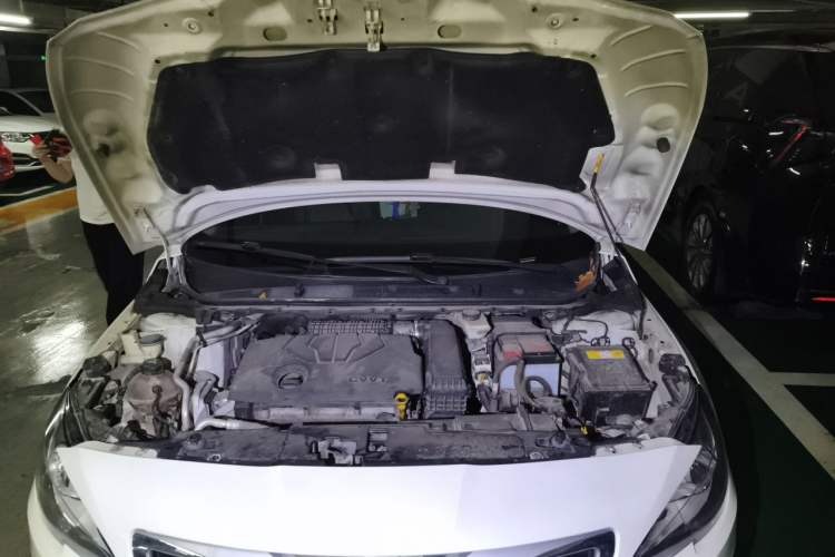 Used Peugeot 408 2014 1.8L Automatic Leading Edition Engine Bay