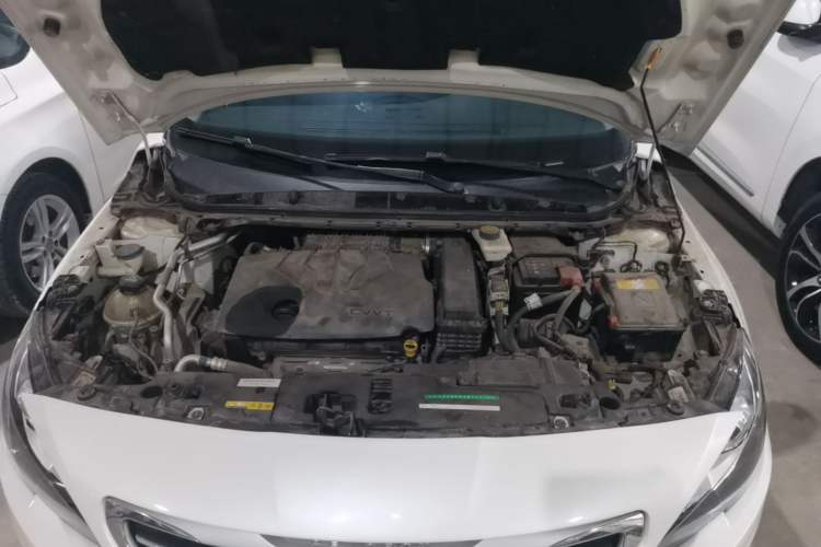 Used Peugeot 408 2014 1.8L Automatic Luxury Edition Engine Bay