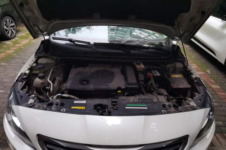 Used Peugeot 408 2014 1.8L Automatic Luxury Edition Engine Bay
