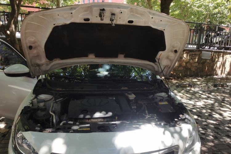Used Peugeot 408 2014 1.8L Automatic Luxury Edition Engine Bay