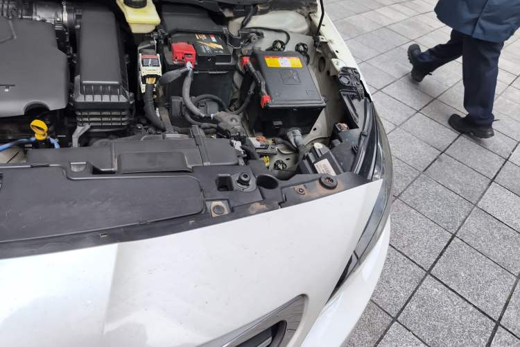Used Peugeot 408 2014 1.8L Automatic Luxury Edition Engine Bay Left