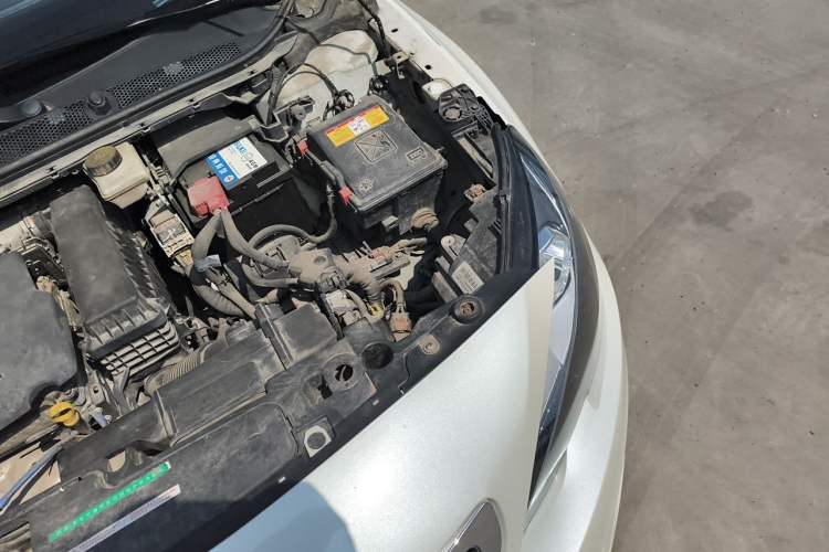 Used Peugeot 408 2014 1.8L Automatic Luxury Edition Engine Bay Left