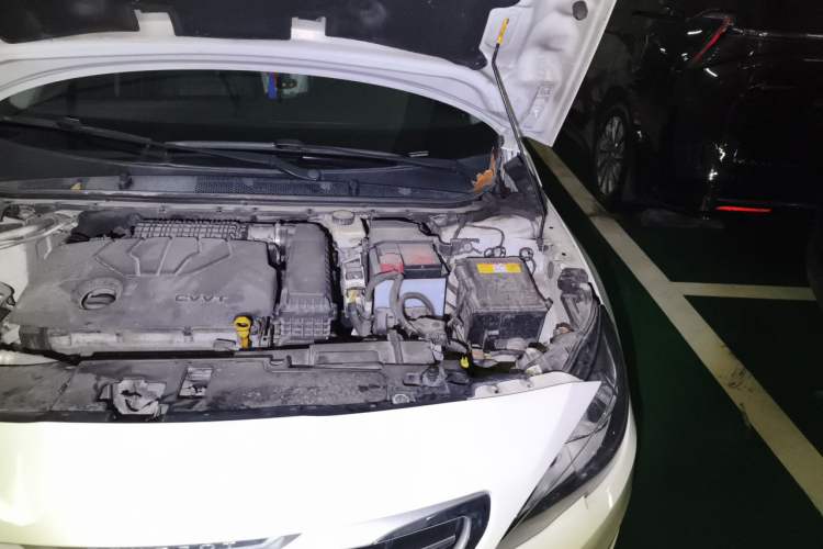 Used Peugeot 408 2014 1.8L Automatic Leading Edition Engine Bay Left