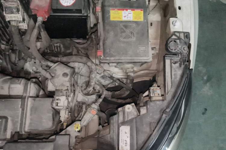 Used Peugeot 408 2014 1.8L Automatic Luxury Edition Engine Bay Left