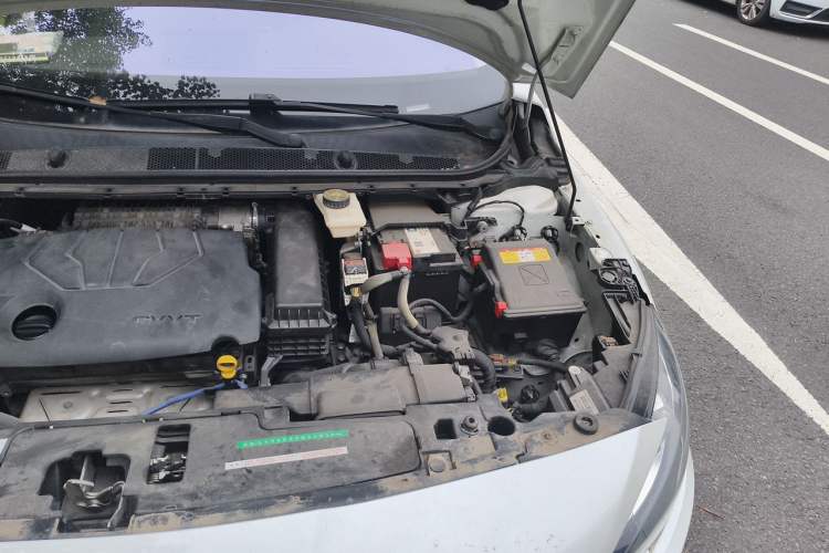 Used Peugeot 408 2014 1.8L Automatic Luxury Edition Engine Bay Left
