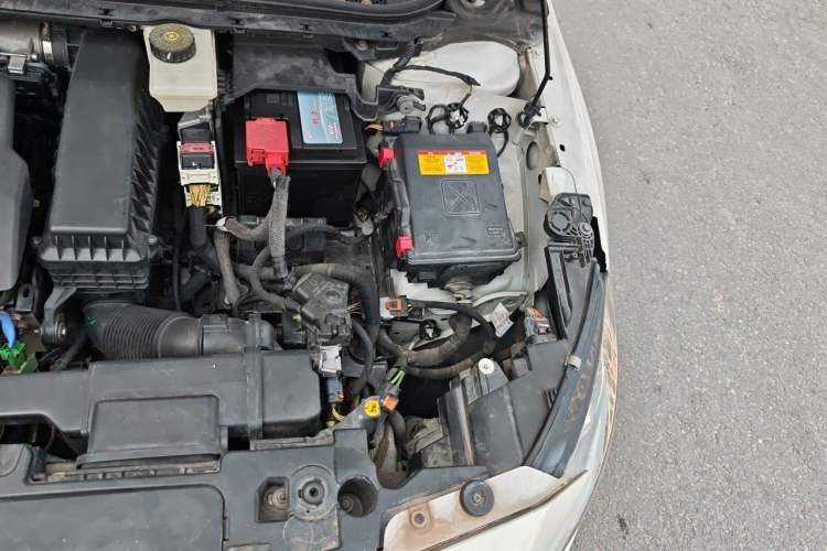 Used Peugeot 408 2014 1.8L Automatic Luxury Edition Engine Bay Left