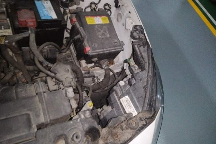 Used Peugeot 408 2014 1.8L Automatic Luxury Edition Engine Bay Left