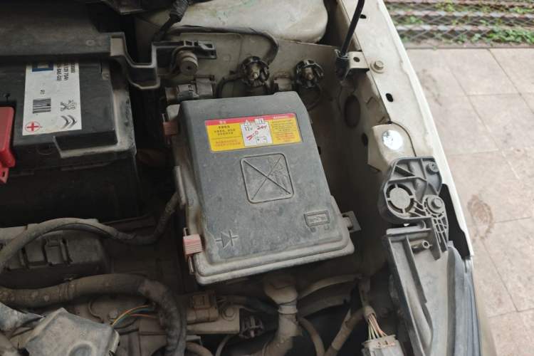 Used Peugeot 408 2014 1.8L Automatic Luxury Edition Engine Bay Left