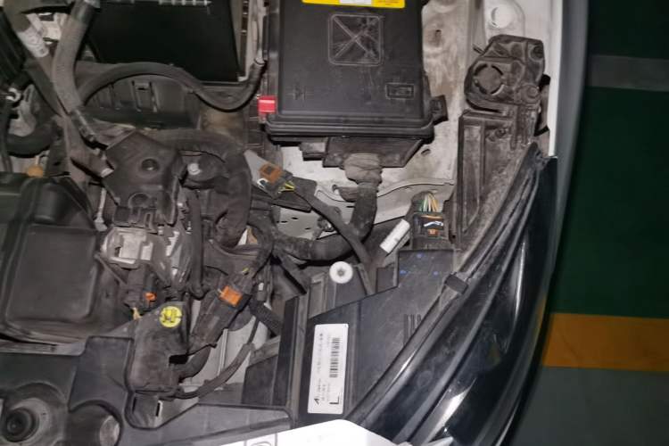 Used Peugeot 408 2014 1.8L Automatic Luxury Edition Engine Bay Left