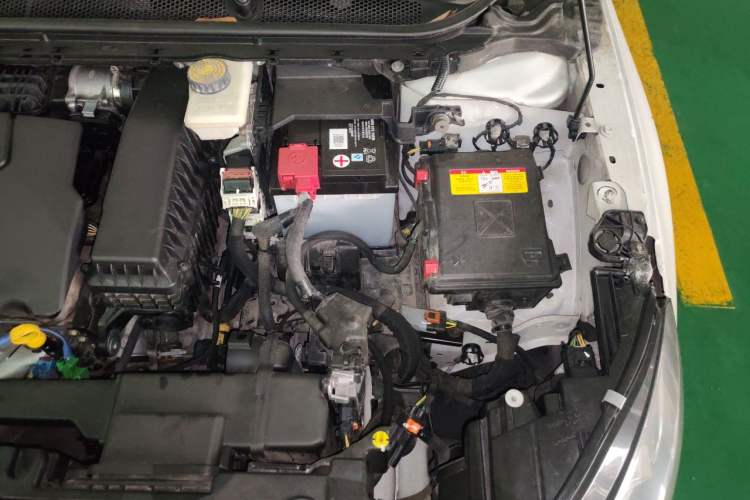 Used Peugeot 408 2014 1.8L Automatic Luxury Edition Engine Bay Left