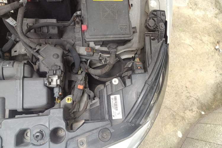Used Peugeot 408 2014 1.8L Automatic Luxury Edition Engine Bay Left