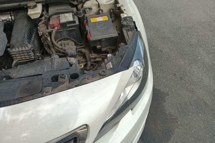 Used Peugeot 408 2014 1.8L Automatic Luxury Edition Engine Bay Left