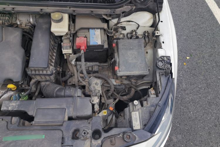 Used Peugeot 408 2014 1.8L Automatic Luxury Edition Engine Bay Left