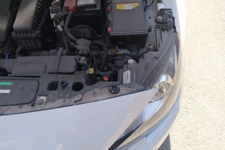 Used Peugeot 408 2014 1.8L Automatic Luxury Edition Engine Bay Left