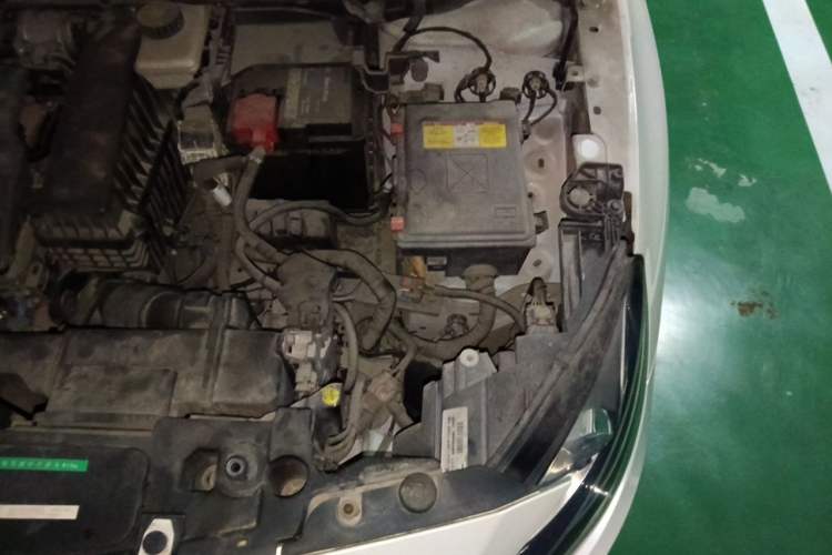 Used Peugeot 408 2014 1.8L Automatic Luxury Edition Engine Bay Left