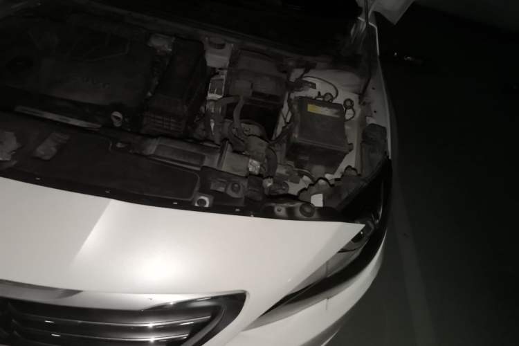 Used Peugeot 408 2014 1.8L Automatic Luxury Edition Engine Bay Left