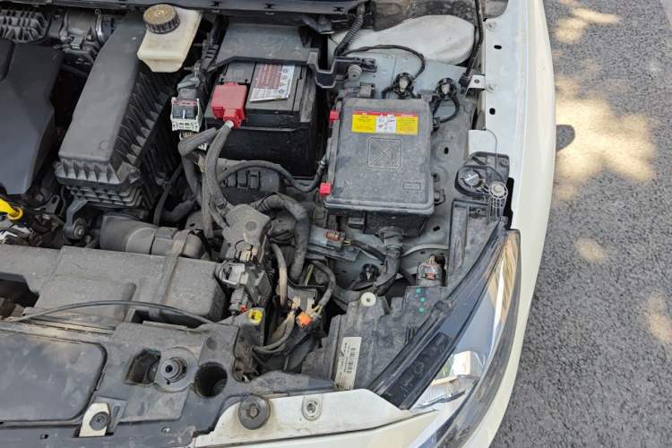 Used Peugeot 408 2014 1.8L Automatic Leading Edition Engine Bay Left