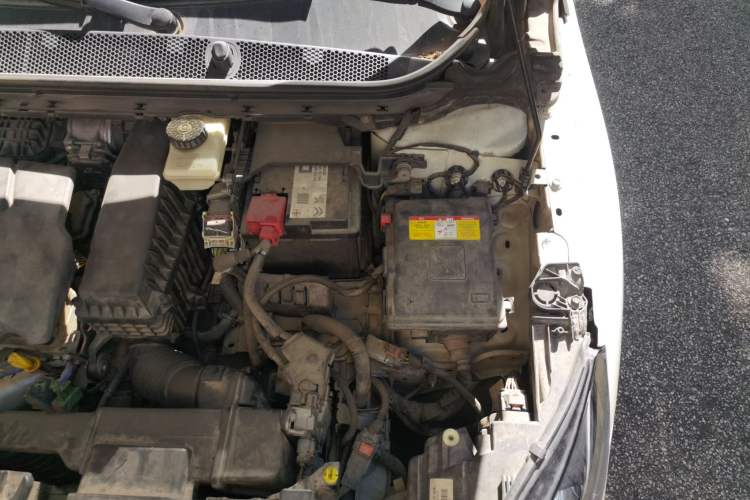 Used Peugeot 408 2014 1.8L Automatic Luxury Edition Engine Bay Left