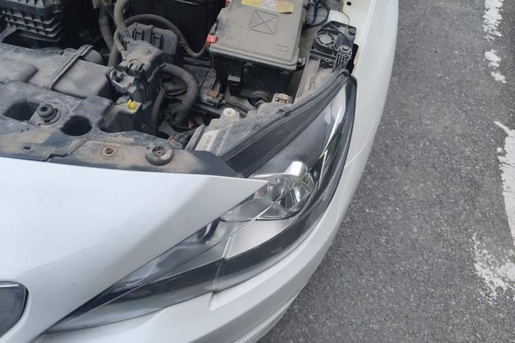 Used Peugeot 408 2014 1.8L Automatic Luxury Edition Engine Bay Left