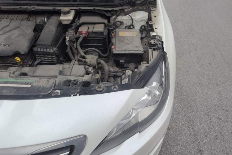 Used Peugeot 408 2014 1.8L Automatic Luxury Edition Engine Bay Left