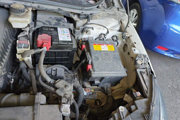 Used Peugeot 408 2014 1.8L Automatic Luxury Edition Engine Bay Left