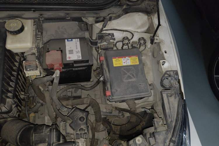 Used Peugeot 408 2014 1.8L Automatic Luxury Edition Engine Bay Left