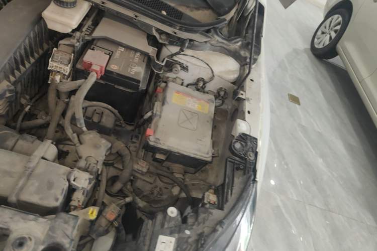 Used Peugeot 408 2014 1.8L Automatic Luxury Edition Engine Bay Left