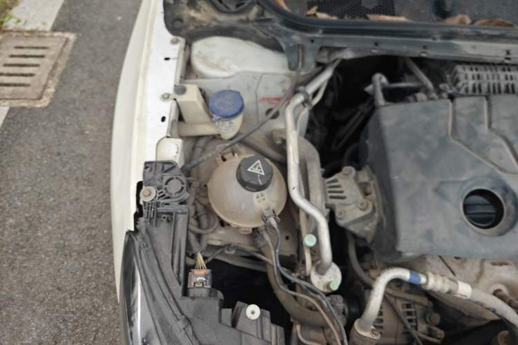 Used Peugeot 408 2014 1.8L Automatic Luxury Edition Engine Bay Right
