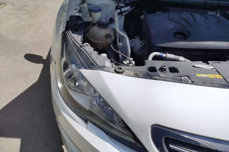 Used Peugeot 408 2014 1.8L Automatic Luxury Edition Engine Bay Right