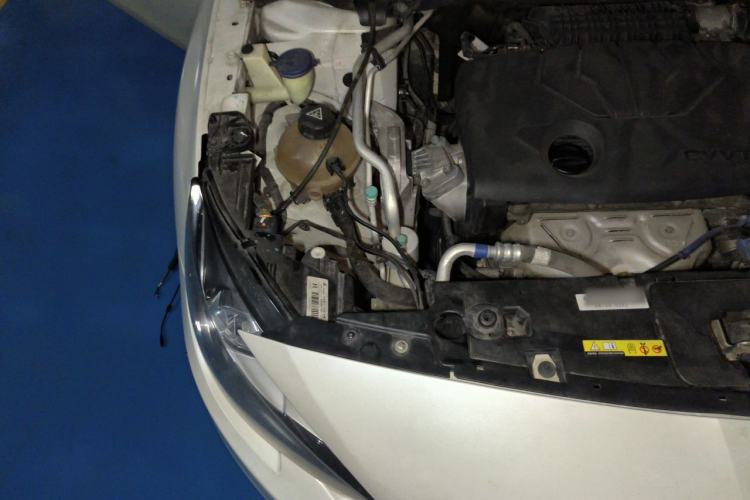 Used Peugeot 408 2014 1.8L Automatic Luxury Edition Engine Bay Right