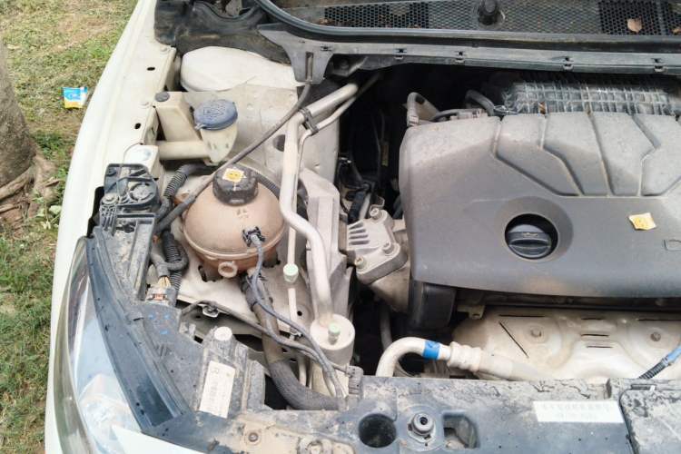 Used Peugeot 408 2014 1.8L Automatic Luxury Edition Engine Bay Right