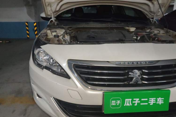 Used Peugeot 408 2014 1.8L Automatic Luxury Edition Engine Bay Right