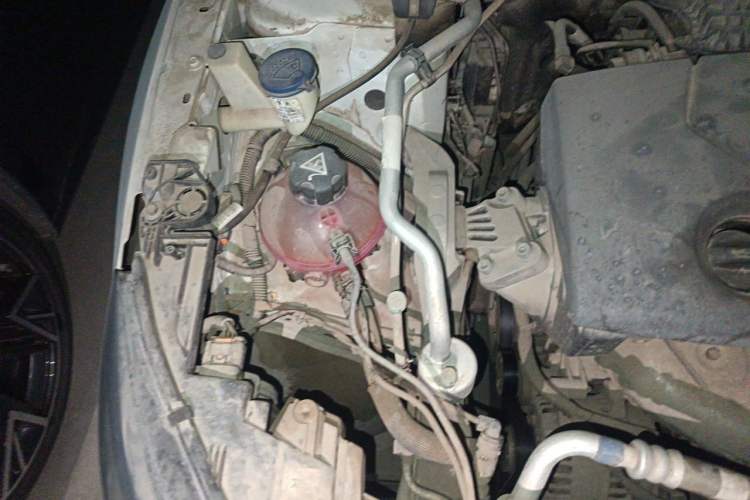Used Peugeot 408 2014 1.8L Automatic Luxury Edition Engine Bay Right