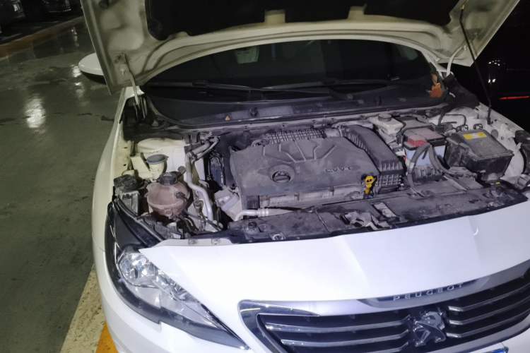 Used Peugeot 408 2014 1.8L Automatic Leading Edition Engine Bay Right