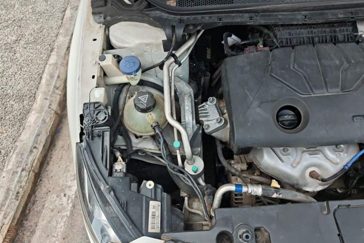 Used Peugeot 408 2014 1.8L Automatic Luxury Edition Engine Bay Right
