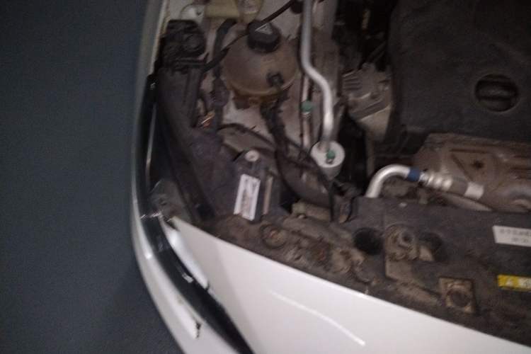 Used Peugeot 408 2014 1.8L Automatic Luxury Edition Engine Bay Right