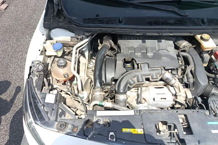 Used Peugeot 408 2014 1.6T Automatic Supreme Edition Engine Bay Right