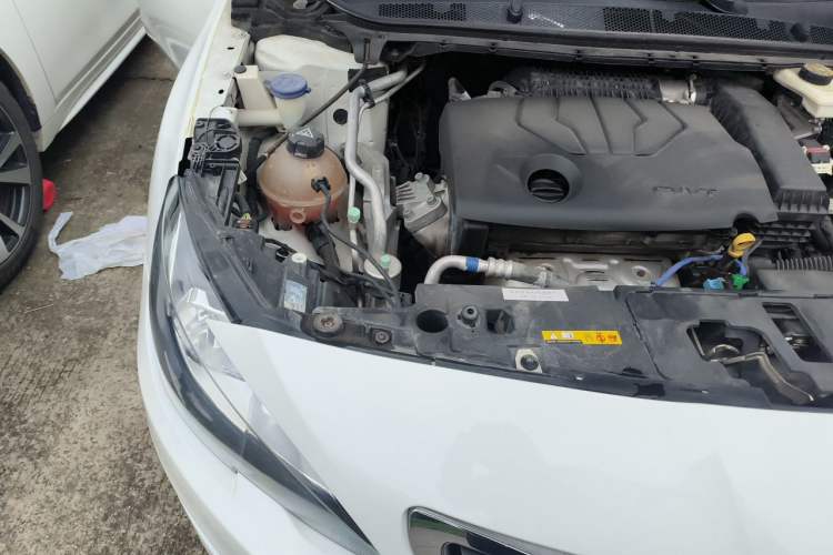 Used Peugeot 408 2014 1.8L Manual Leading Edition Engine Bay Right