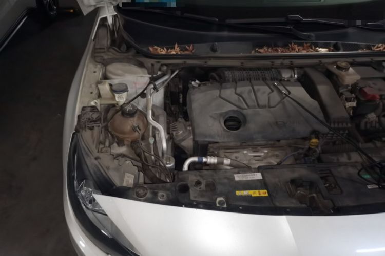 Used Peugeot 408 2014 1.8L Automatic Luxury Edition Engine Bay Right