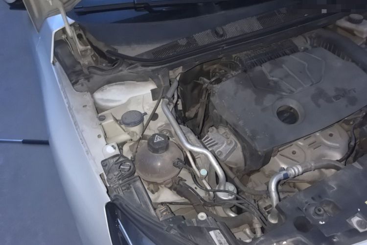 Used Peugeot 408 2014 1.8L Automatic Luxury Edition Engine Bay Right