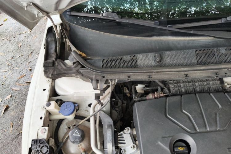 Used Peugeot 408 2014 1.8L Automatic Luxury Edition Engine Bay Right