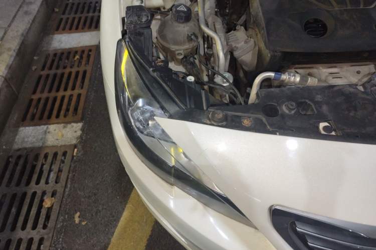 Used Peugeot 408 2014 1.8L Manual Leading Edition Engine Bay Right
