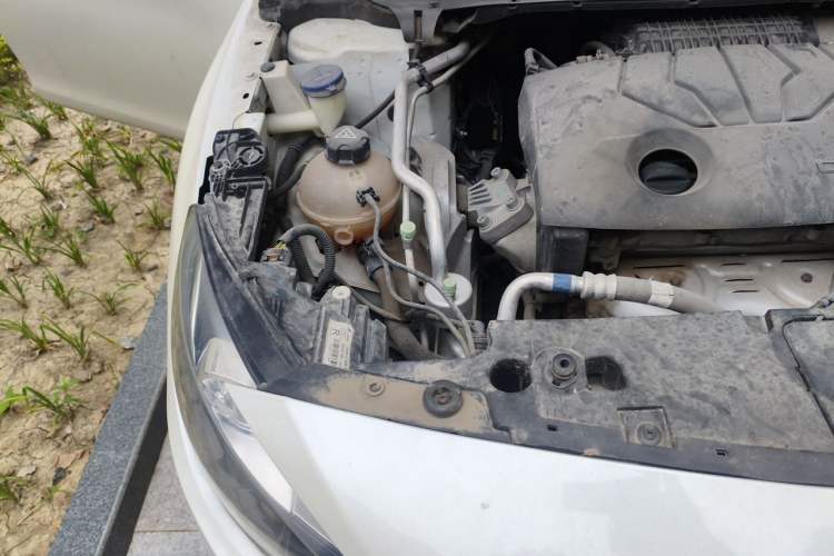 Used Peugeot 408 2014 1.8L Automatic Luxury Edition Engine Bay Right